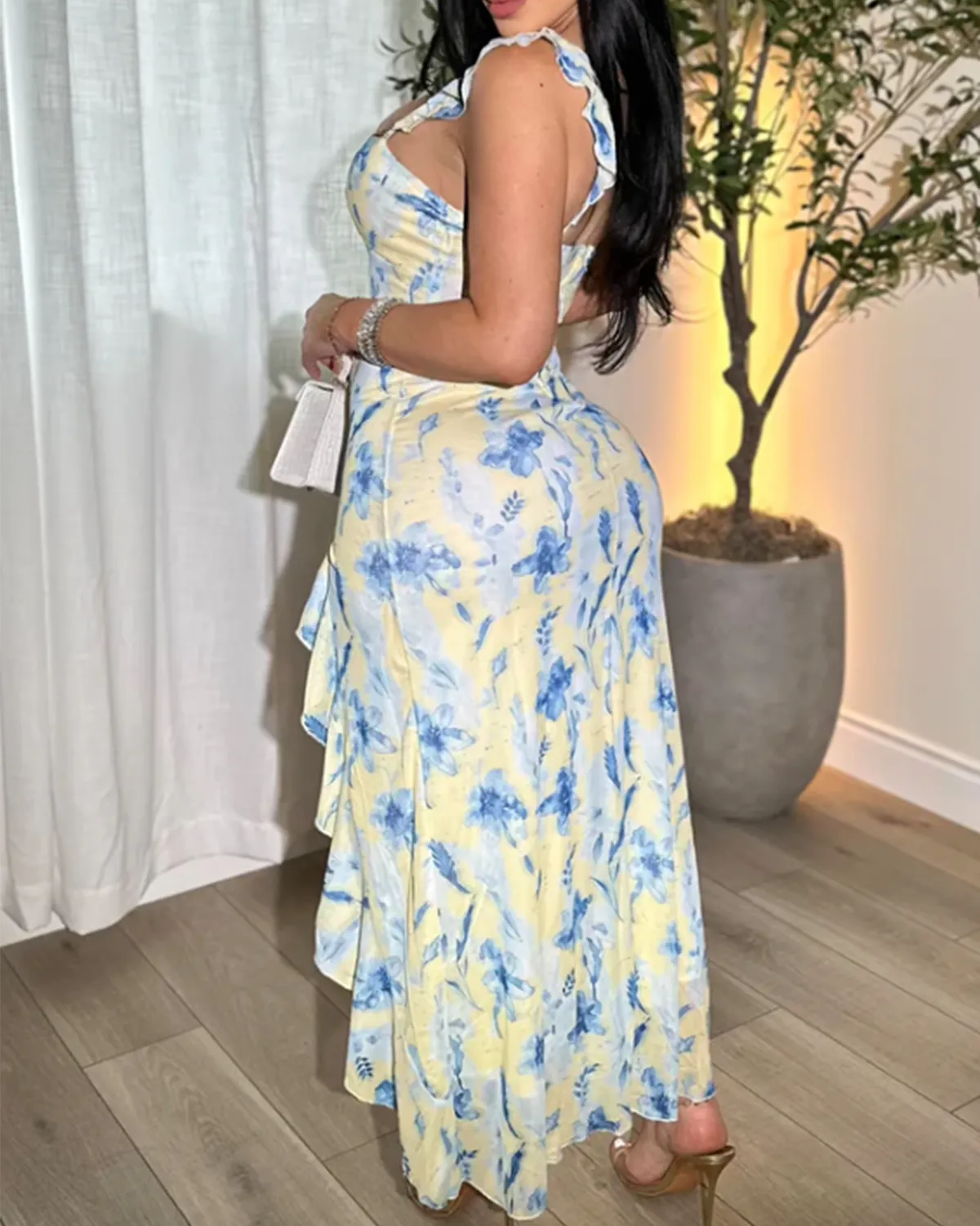 Gentle And Sexy Slim Fit Bevel Lace Long Dress