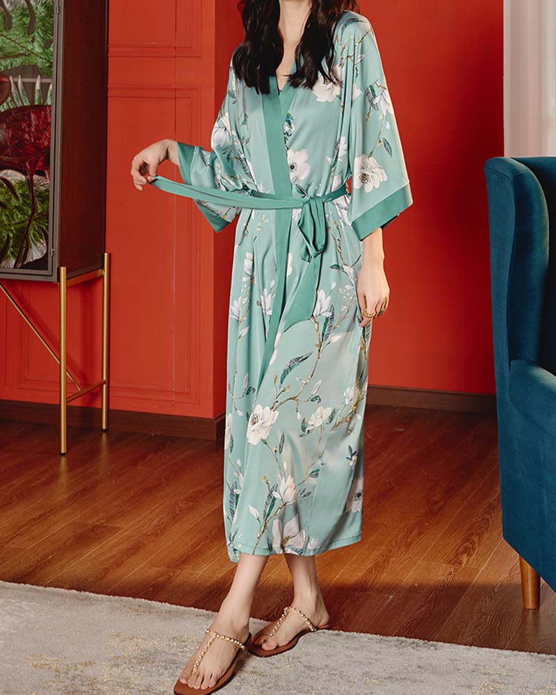 Light Luxury Satin Satin Pajamas With Three-Quarter Sleeves